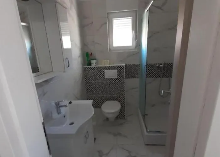 Charming Dokoza - Marina Iv - Two Bedroom With Sea View Daire Vir