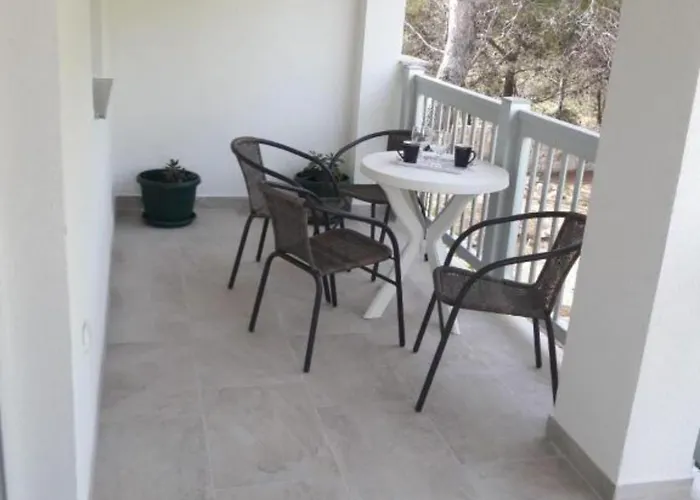 Charming Dokoza - Marina Iv - Two Bedroom With Sea View